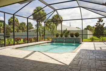 Pool Cage Cleaning in Lodi, Wisconsin by Dream Team Improvements